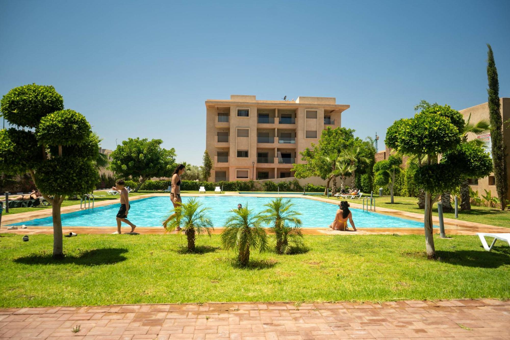 Magnifique Appartement Moderne De 2 Chambres Avec Piscine A 10 Min Du Centre De Marrakech Марракеш Экстерьер фото