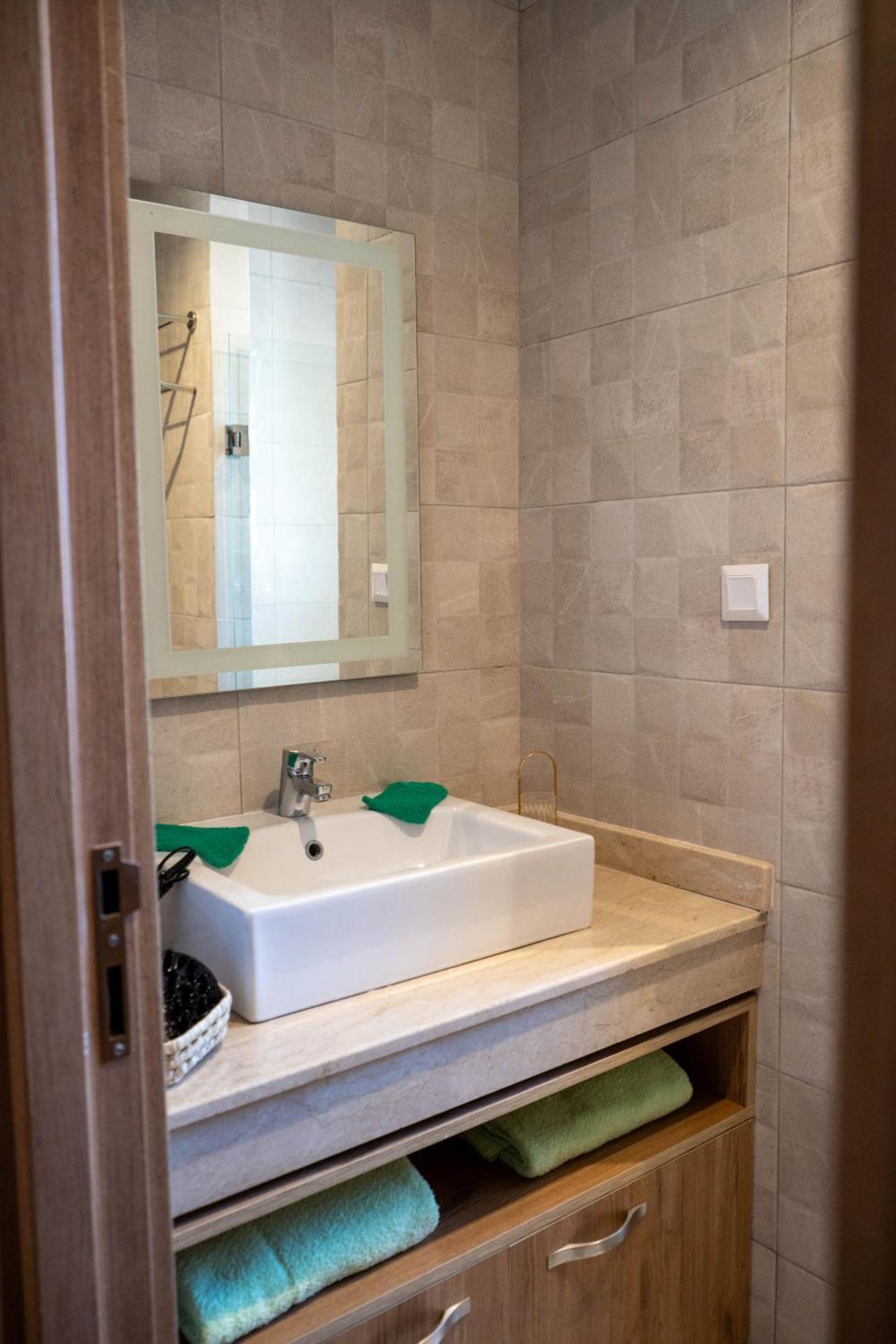 Magnifique Appartement Moderne De 2 Chambres Avec Piscine A 10 Min Du Centre De Marrakech Марракеш Экстерьер фото
